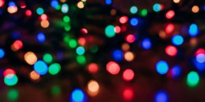 photo of blurred holiday string lights